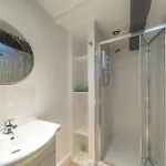Дом отдыха Bell - Is Five Minutes Walk To Pubs, Restaurants And Shops *